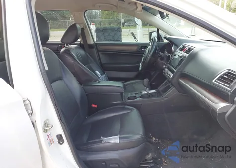 2015 Subaru Outback 2.5I Limited z USA, uszkodzony, nr VIN 4S4BSAJC6F3249262